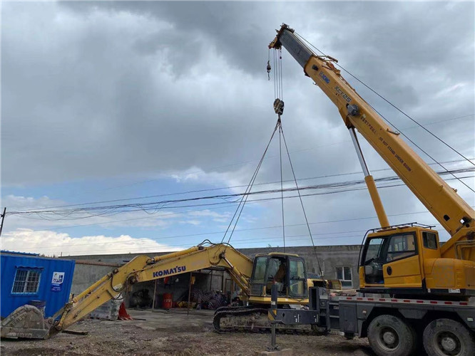 邢台市25吨吊车的工作半径是多少？